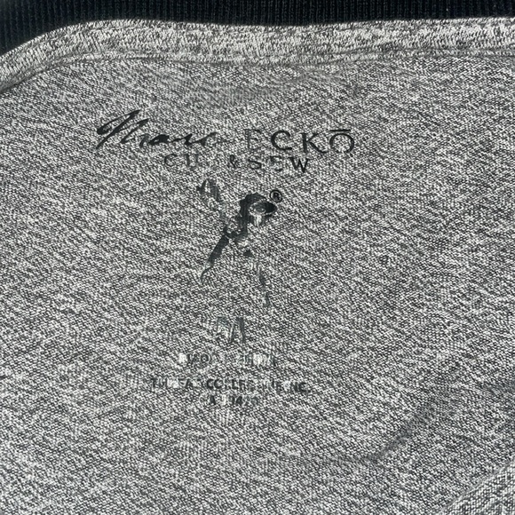 New Wot Marc Ecko  Cut & Sew New York V Neck Men’s Size Medium . - Picture 4 of 10